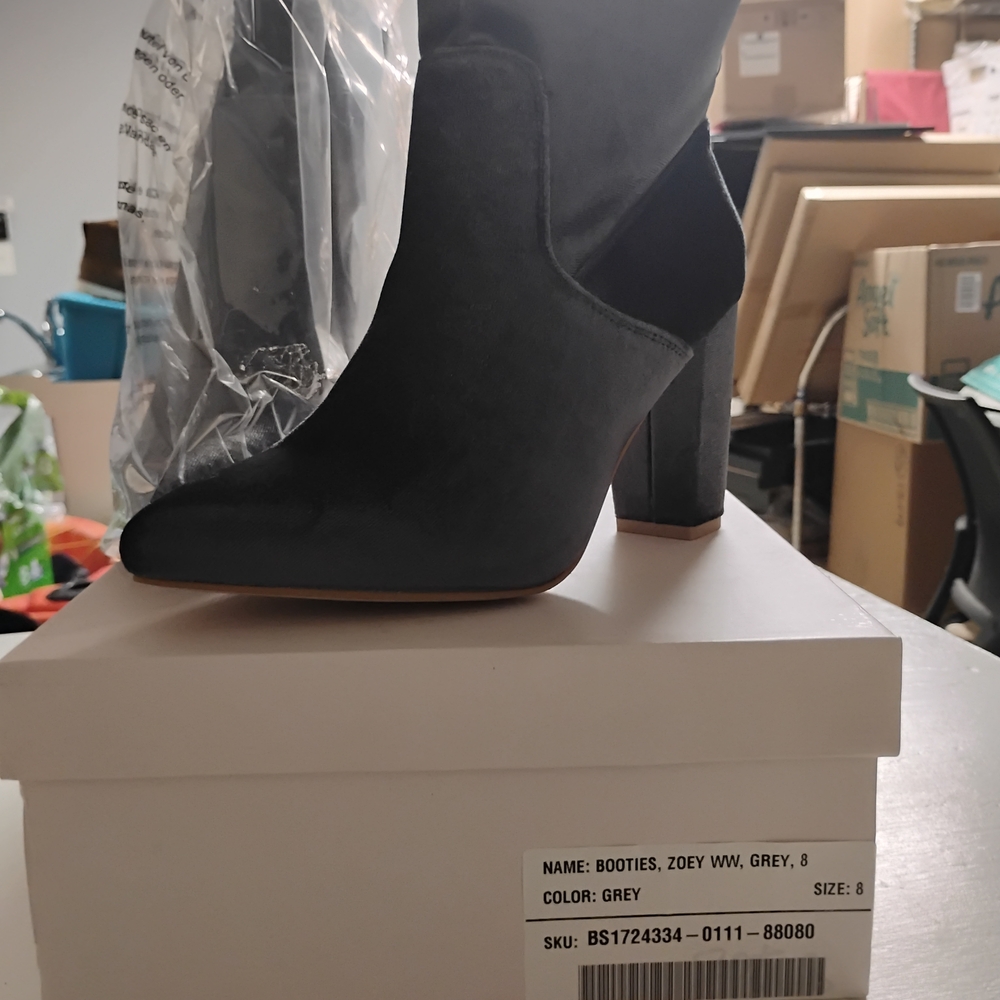 JustFab Gray Heeled Boots Elegant Design